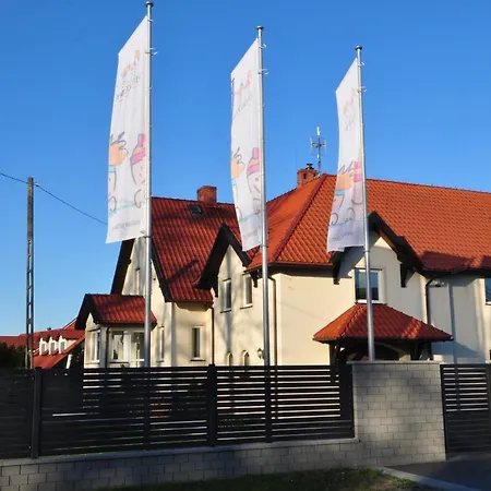 Проживание в семье Piaskowy Dom