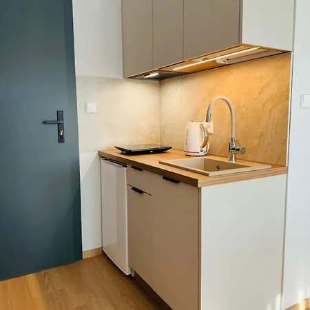 Piaskowy Dom ホームステイ ヤンタル