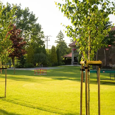 Piaskowy Dom ホームステイ ヤンタル