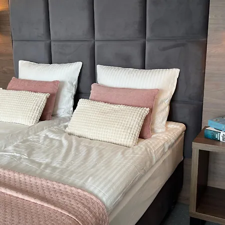 Piaskowy Dom ホームステイ ヤンタル